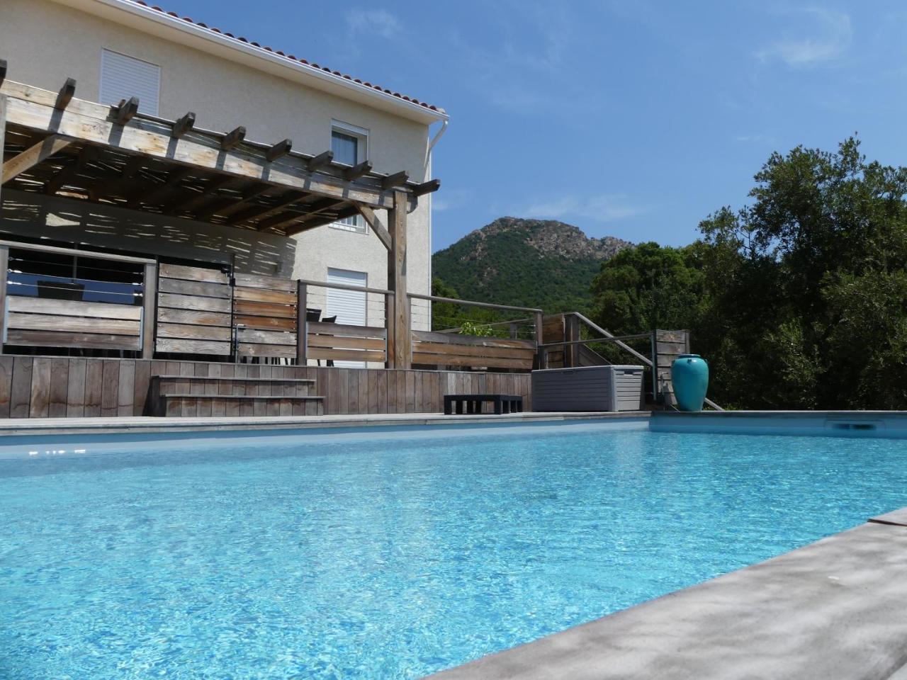 Maison D' Hotes L'Aria Mezzana Сент-Люси-де-Пор Экстерьер фото
