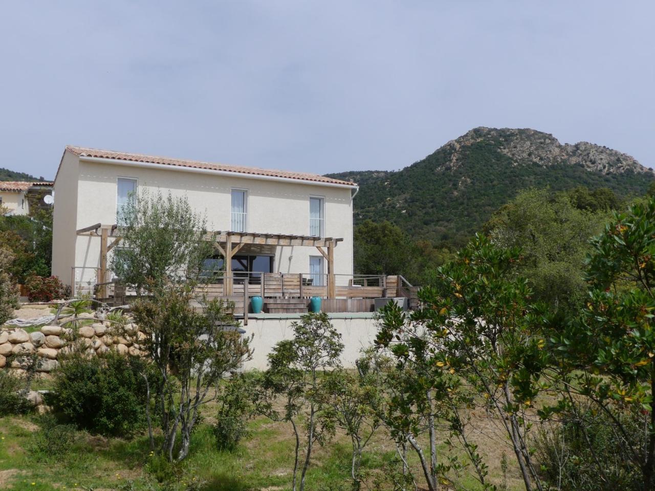 Maison D' Hotes L'Aria Mezzana Сент-Люси-де-Пор Экстерьер фото